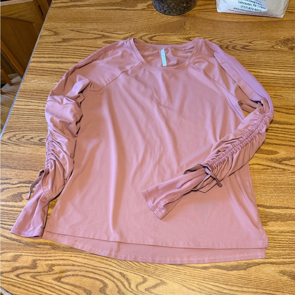 Fabletics XL women’s tshirt rutched sleeve